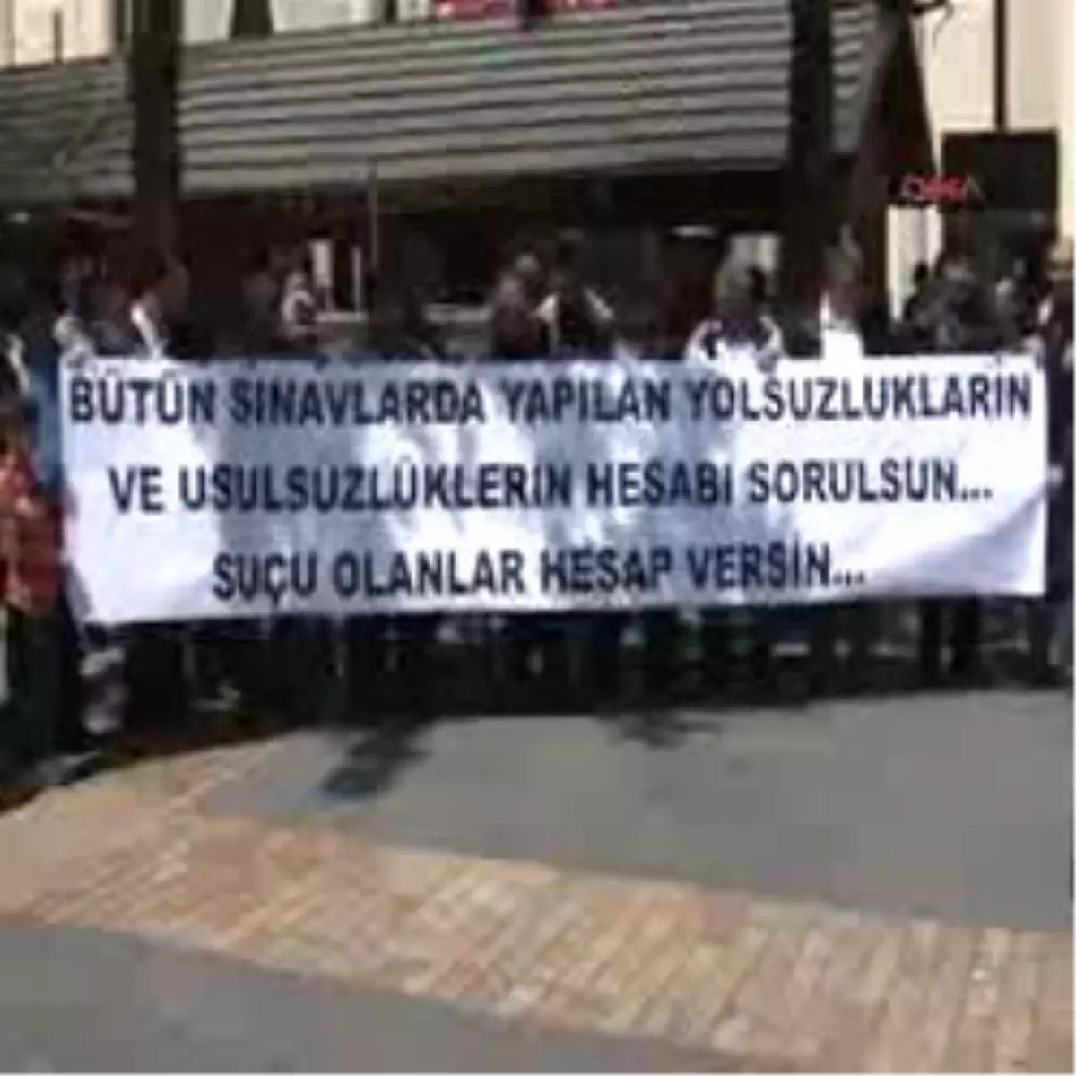 \'Başbakan, Milli Eğitim Bakanı ve YÖK Başkanı Yargılansın" İmza Kampanyası