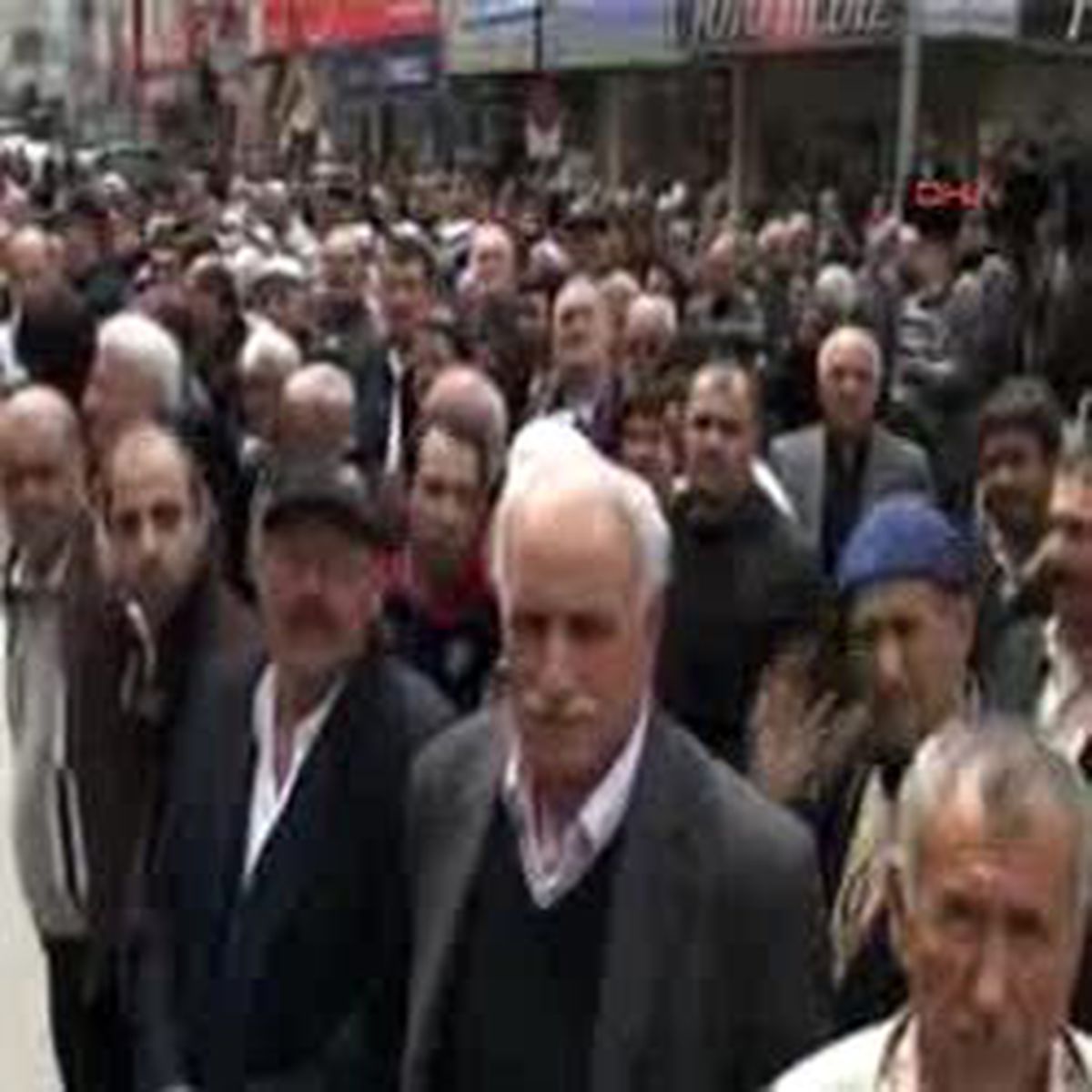 Arınç: Bursa'dan Milletvekili Adayı Olduğum İçin Allah'a Hamd Ediyorum