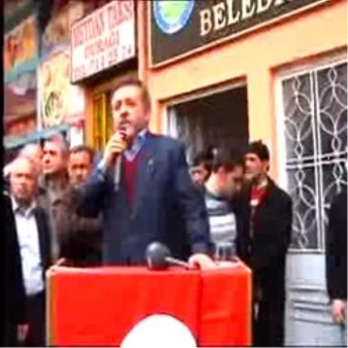 Rüşvet İddialarına Sert Çıktı