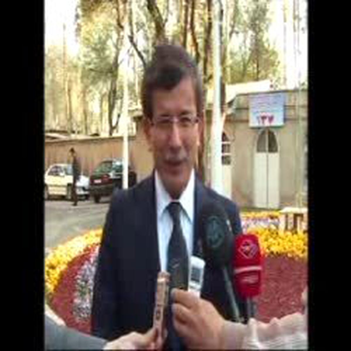 Dışişleri Bakanı Davutoğlu İran'da