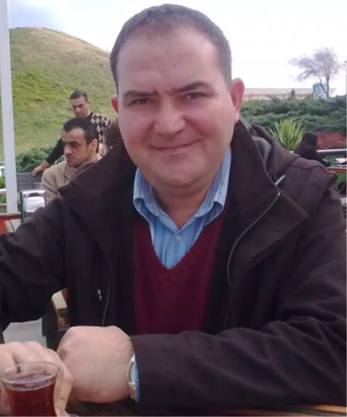 Otomobil Kırmızı Işıkta Duran Otobüse Çarptı, 2 Ölü, 1 Yaralı