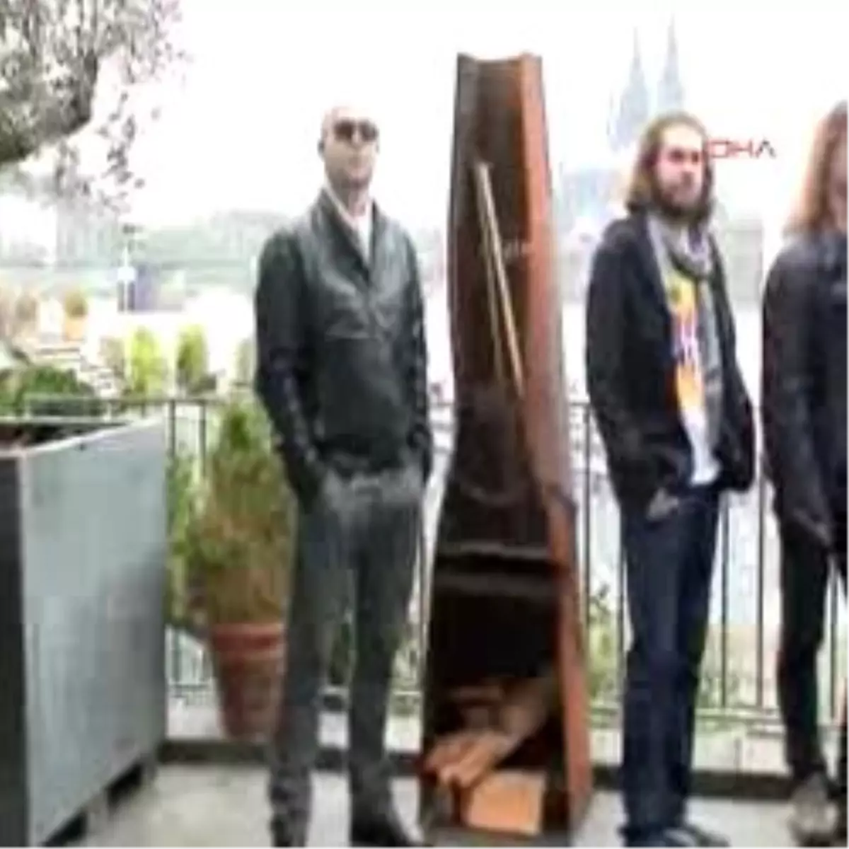 Yüksek Sadakat Kendinden Emin