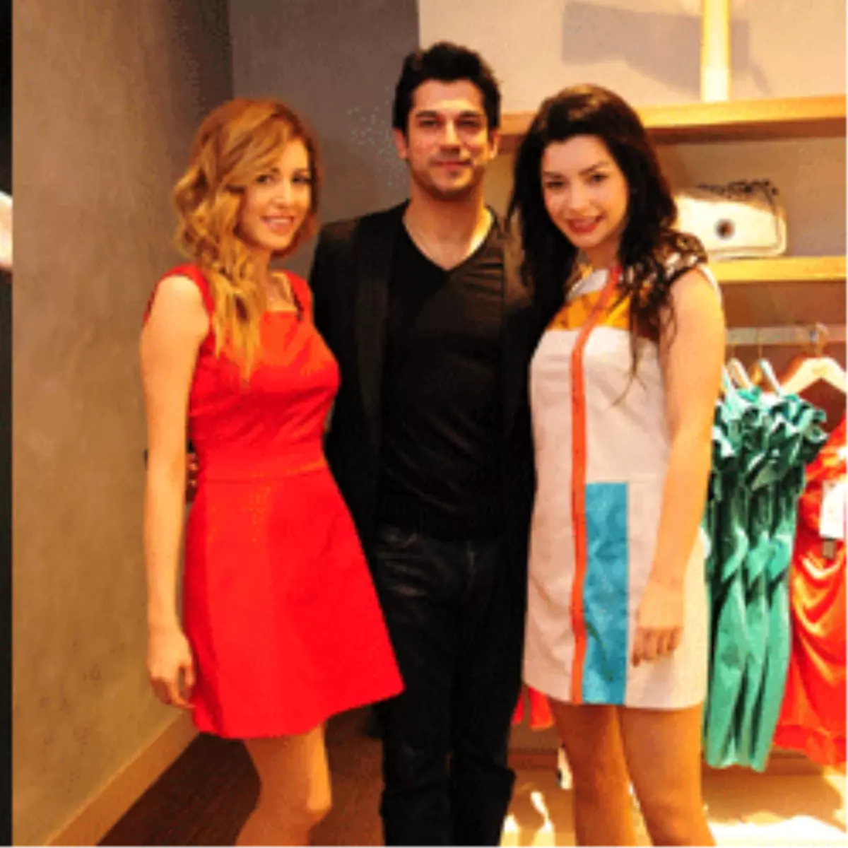 İmza Gününde İzdiham