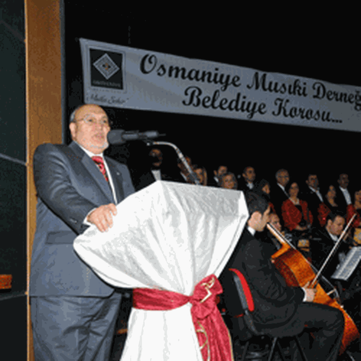 Osmaniye Musiki Derneği Belediye Korosundan Muhteşem Konser 

