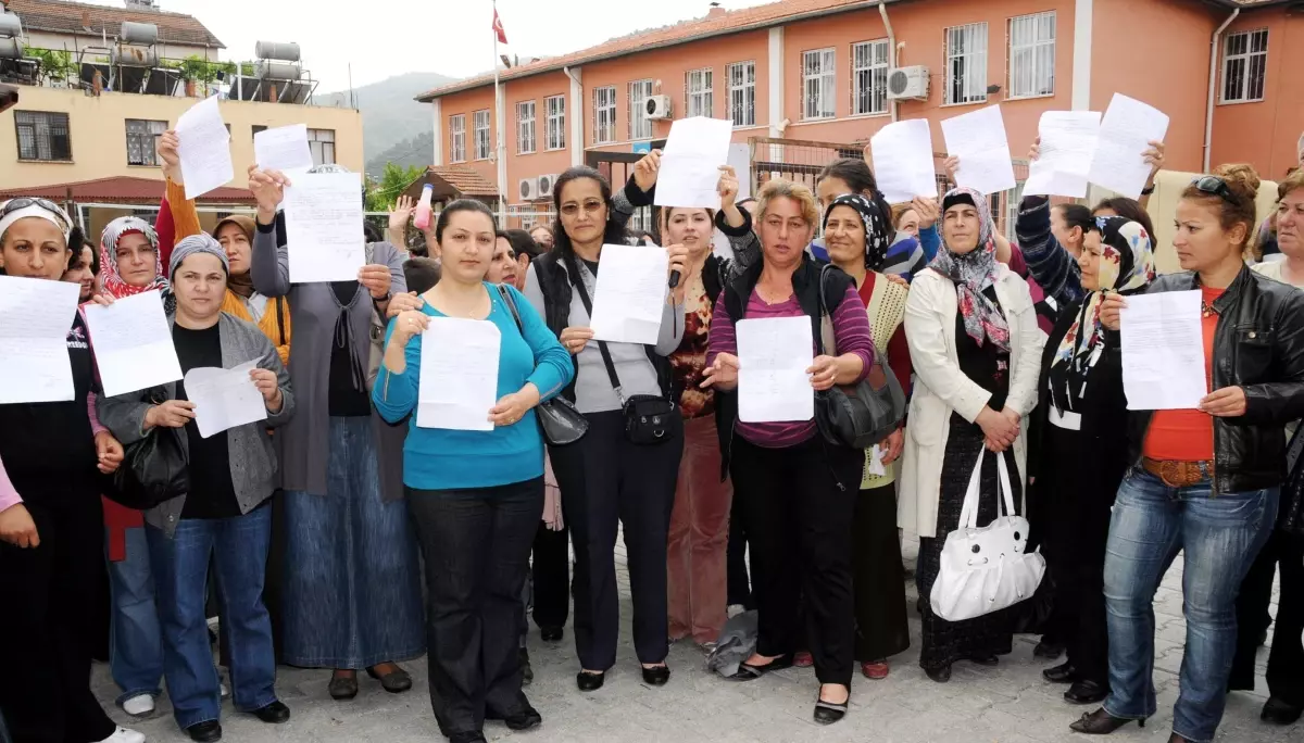 Velilerden \'Kavgacı Öğrenci İstemiyoruz\' Eylemi