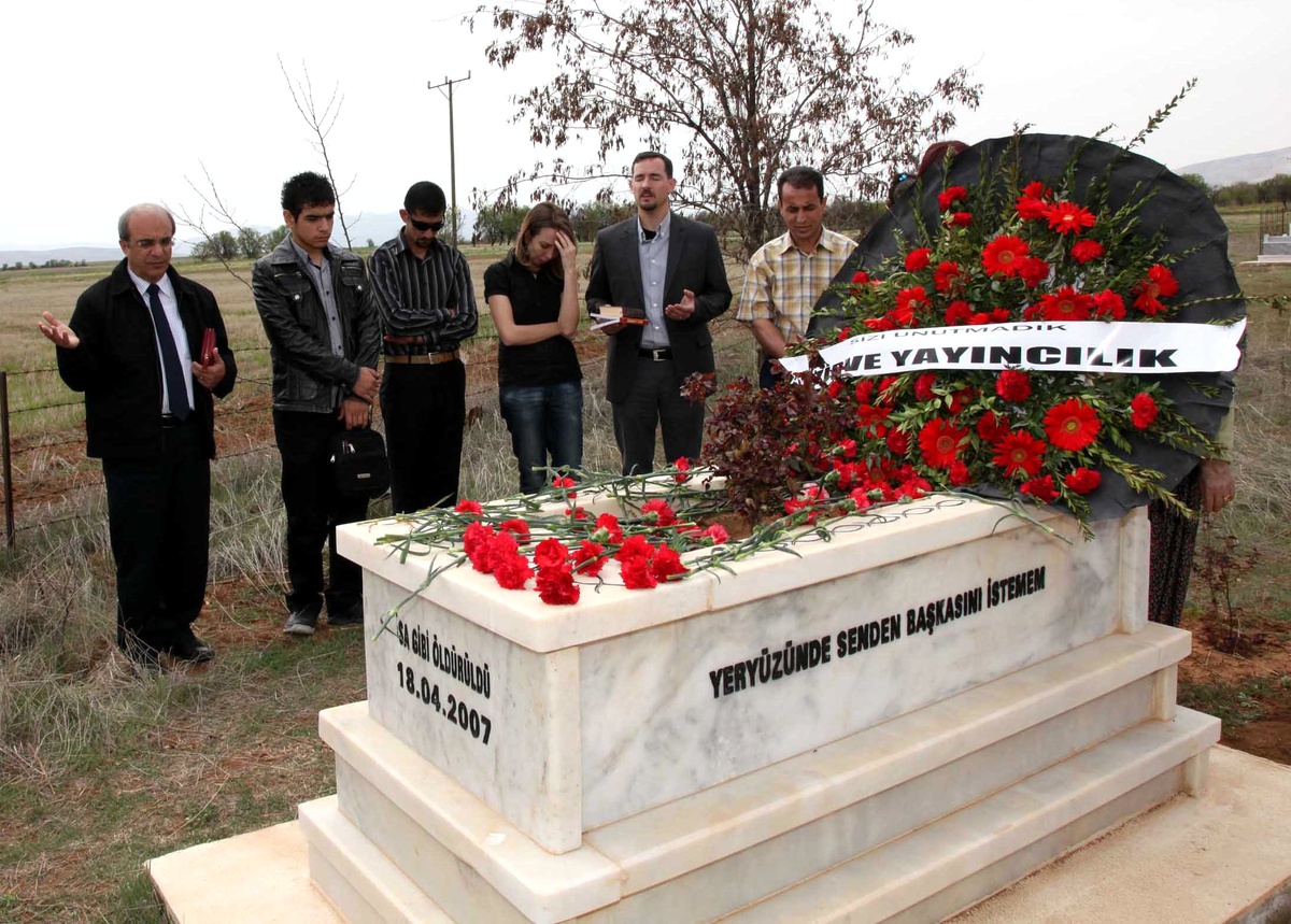 Zirve Yayınevi Kurbanı Yüksel Anıldı