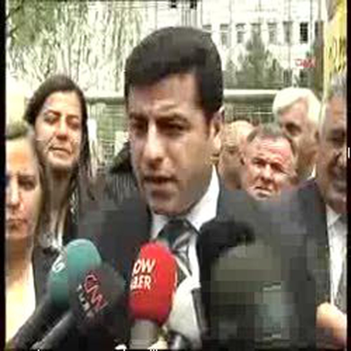 'YSK Türkiye'yi Ateşe Atıyor'