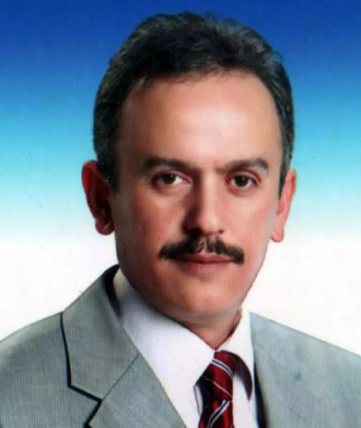 Ömer Öğretmen Kalp Krizinden Öldü