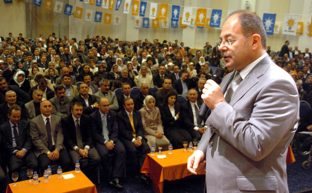 Sağlık Bakanı Akdağ'dan CHP'ye 'Haberal' Tavsiyesi