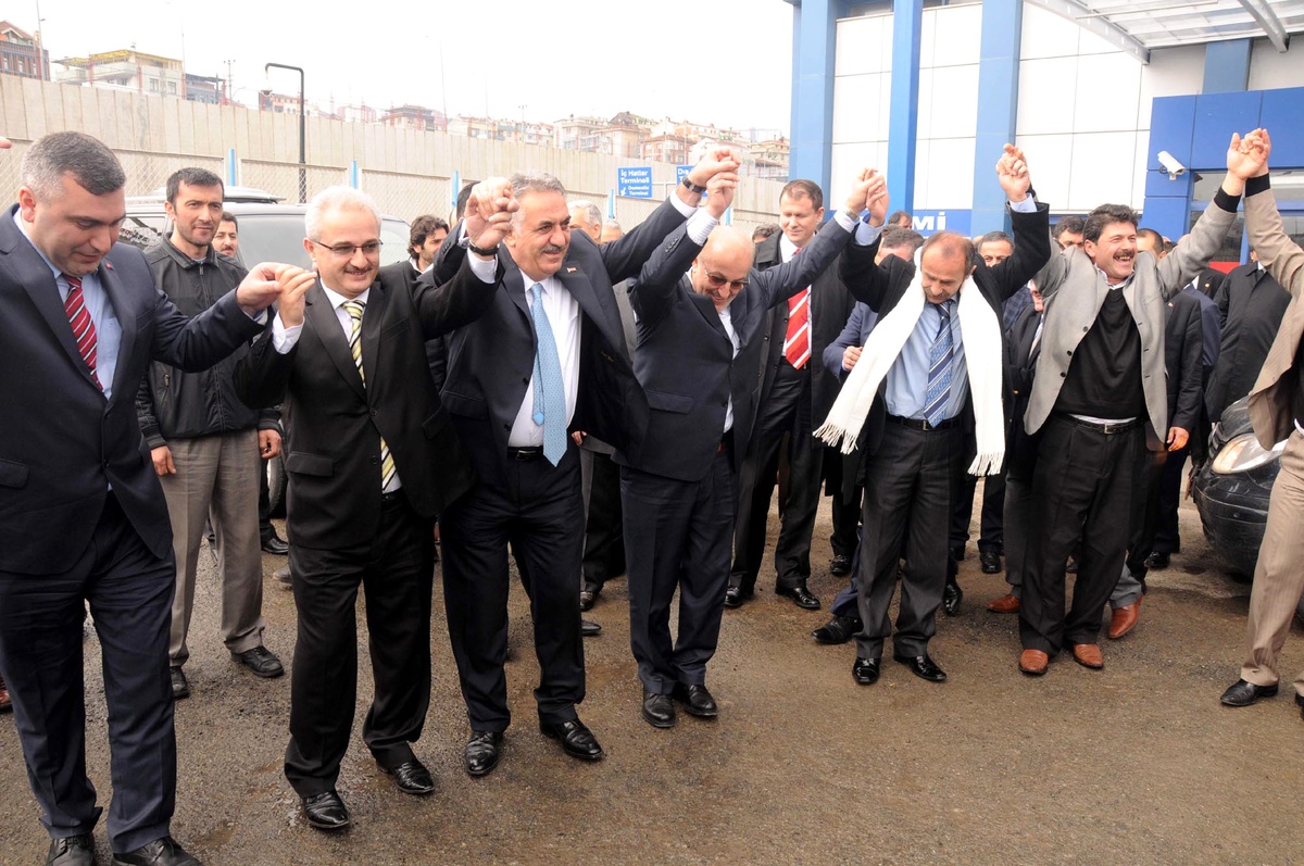 Hayati Yazıcı Seçim Kampanyasına Tulum ve Horonla Başladı