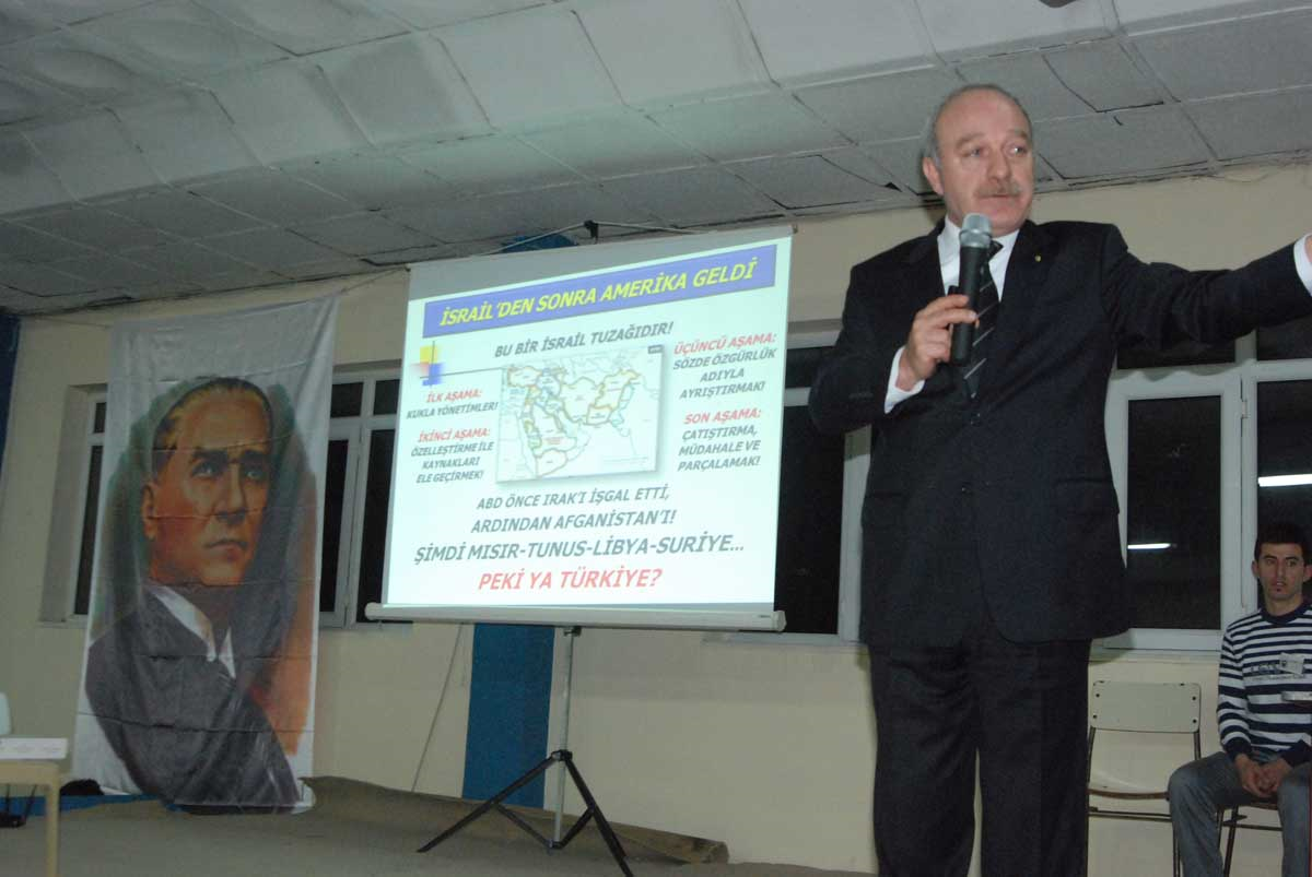 Emekli Albay Sarızeybek: Kardeş Kavgasından Uzak Durun
