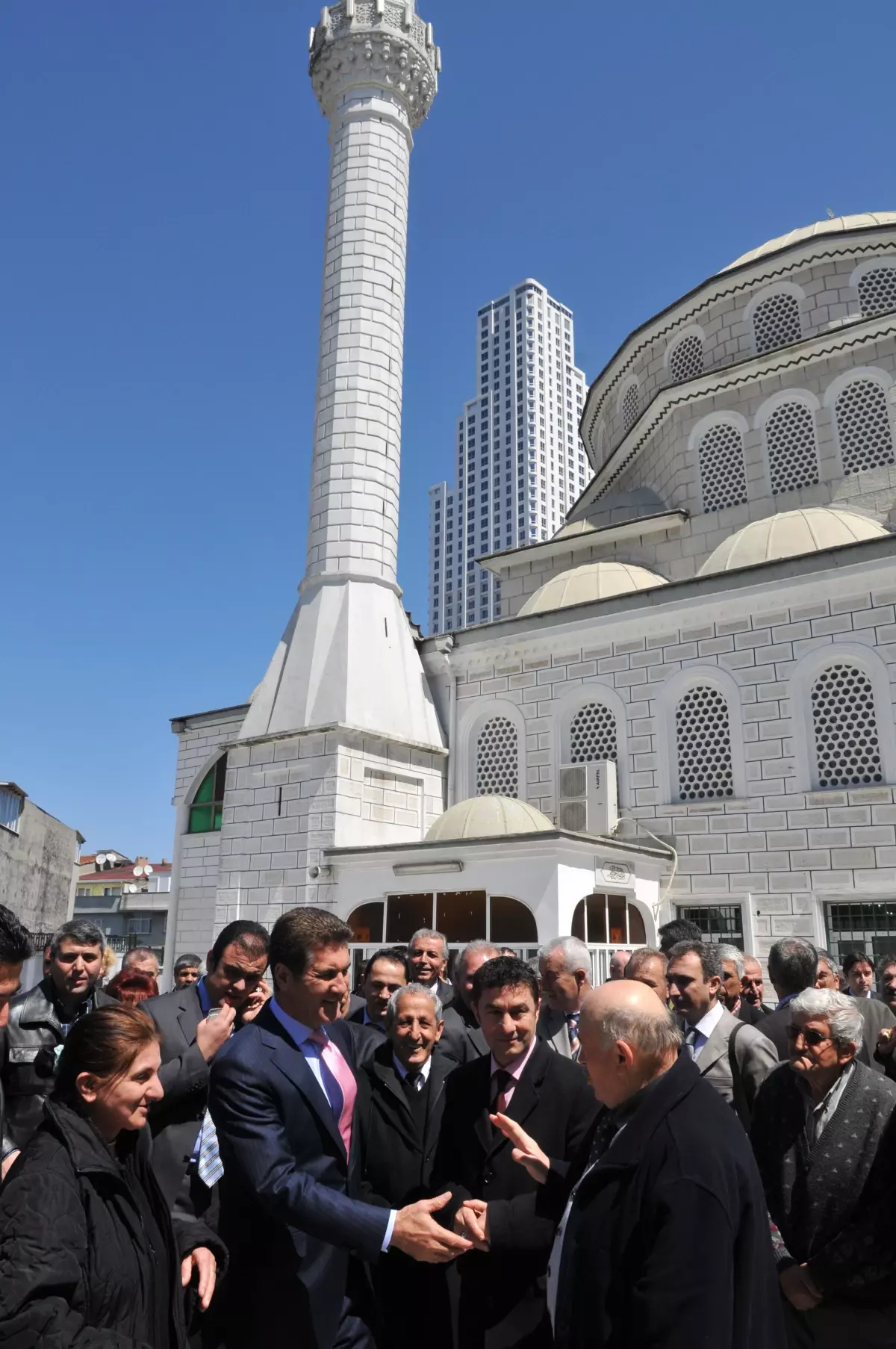 \'Halil Rıfat Paşa Camii\', Hizmete Açıldı

