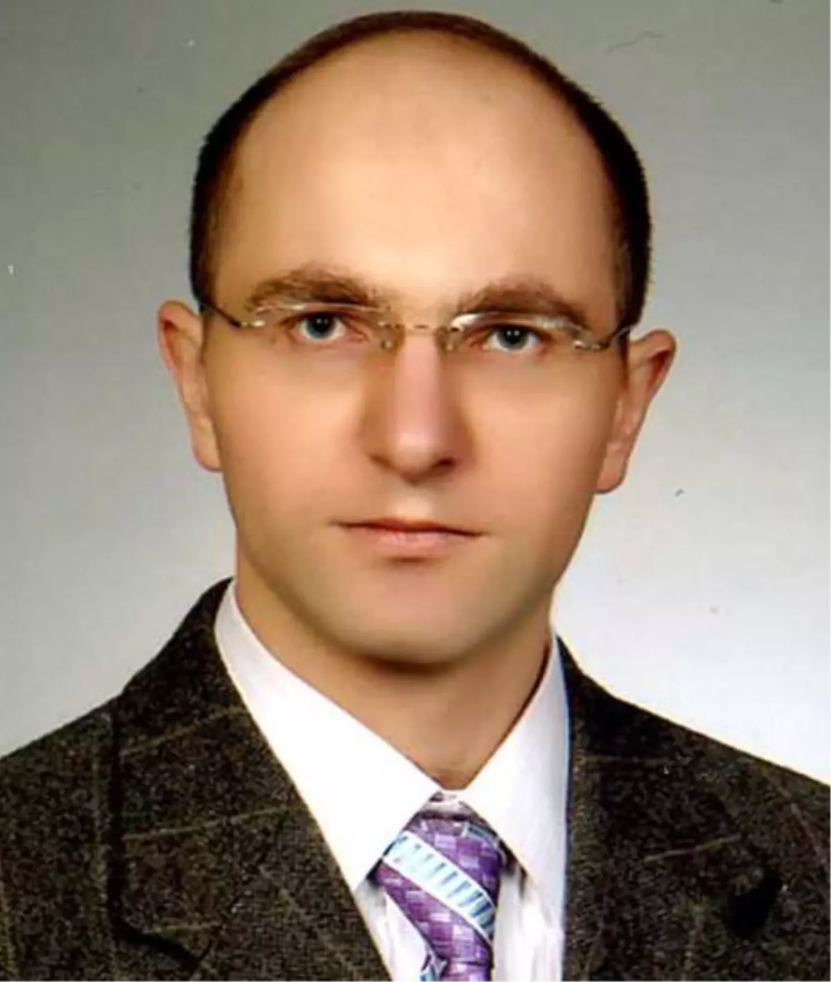 Uzman Doktor Odasında Ölü Bulundu