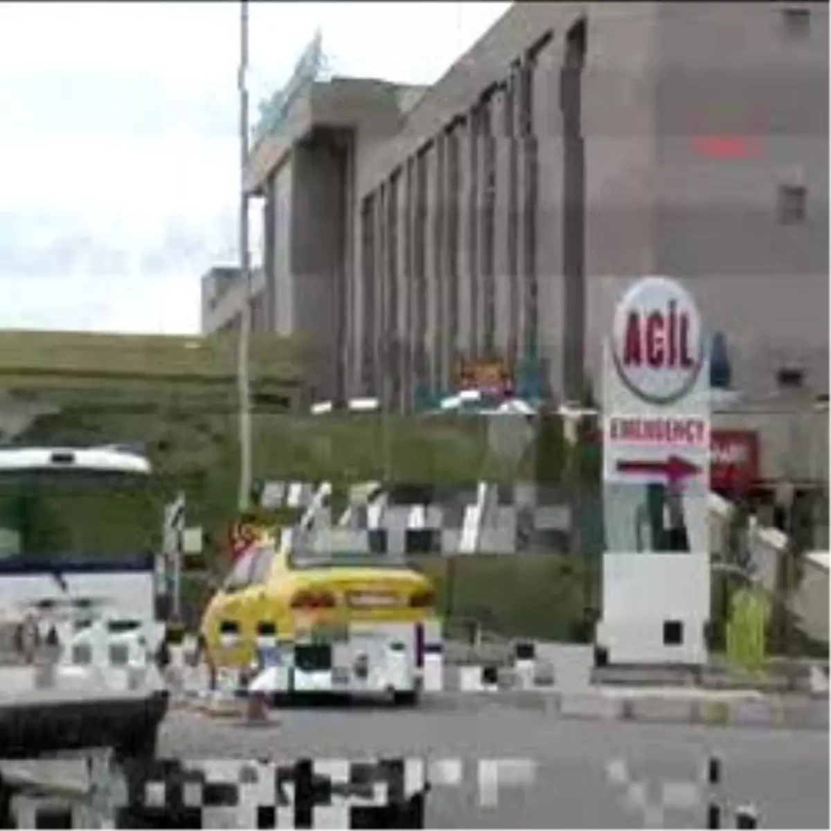 Uzman Doktor Odasında Ölü Bulundu