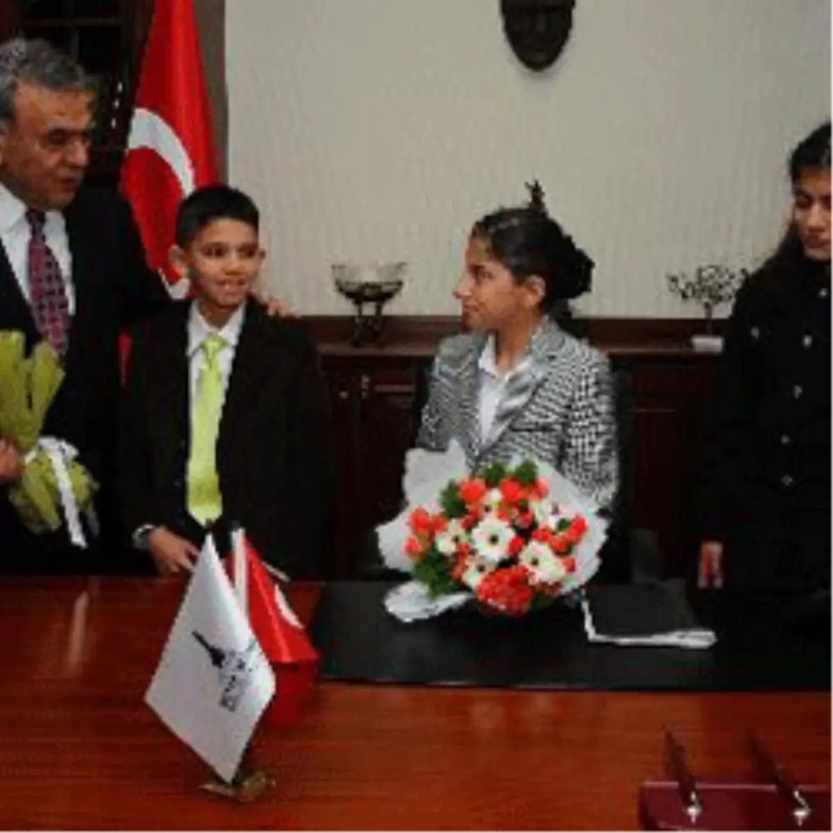 Başkan Kocaoğlu, Koltuğunu Nazlıcan’a Bıraktı