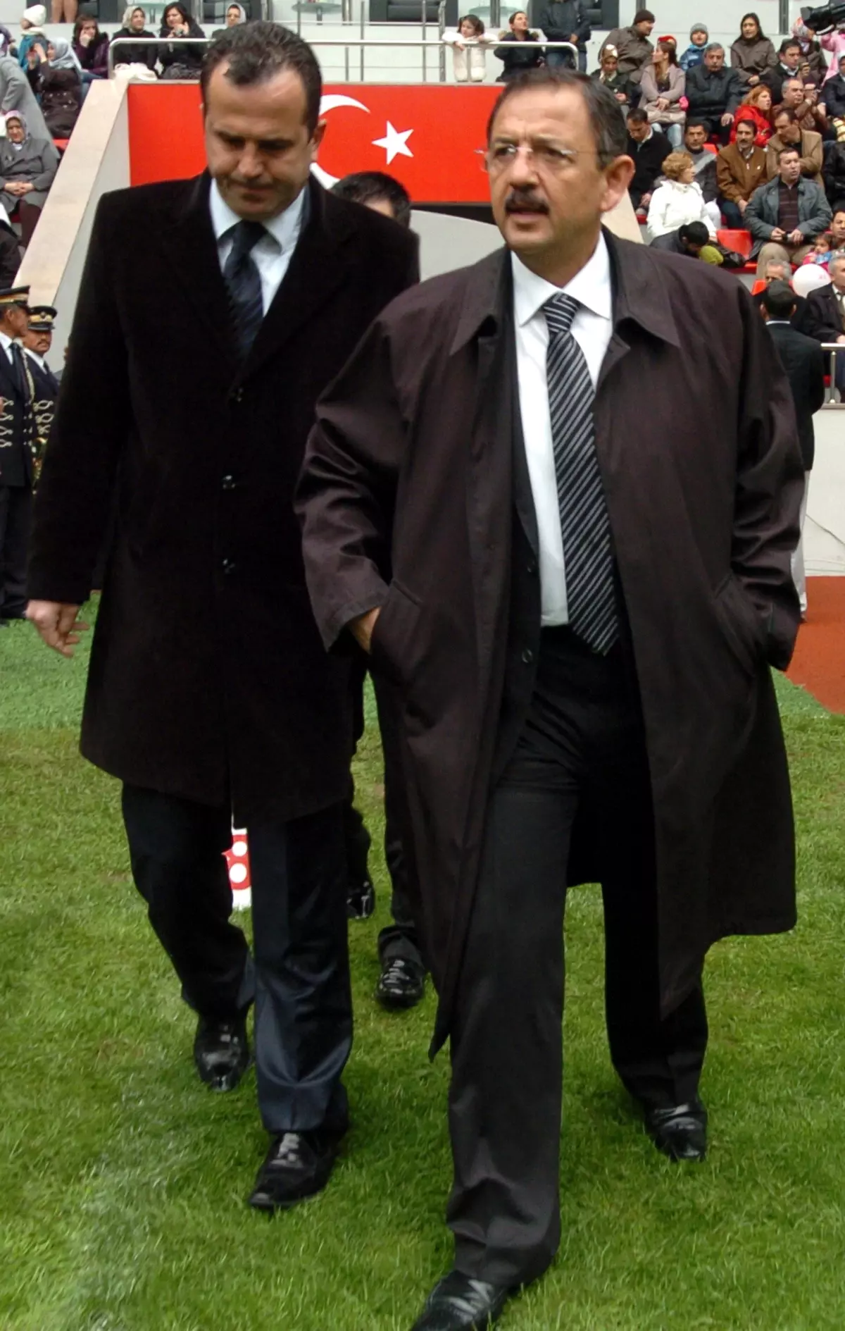 Kadir Has\'ın Çimlerine Suni Çözüm