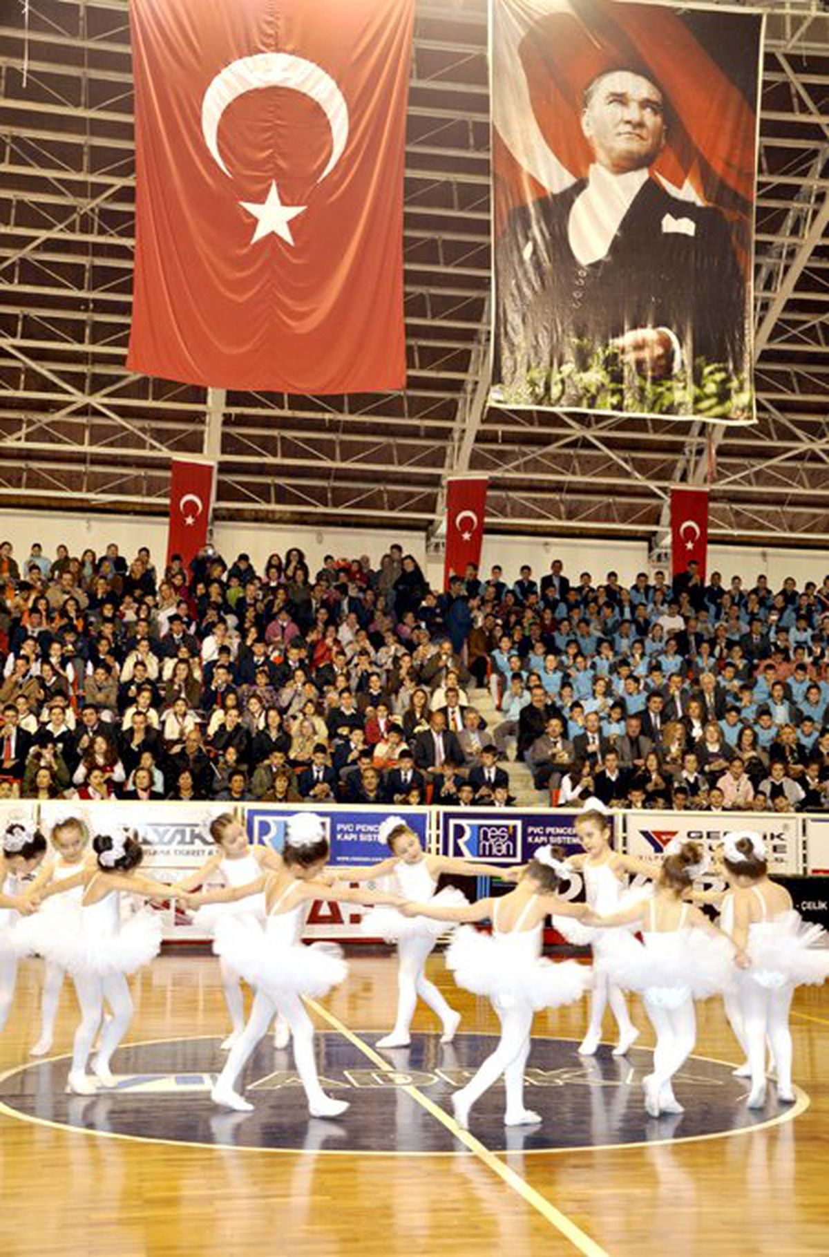 Karadeniz\'de 23 Nisan Kutlaması