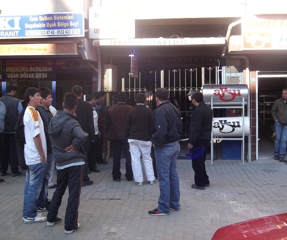 Lise Son Sınıf Öğrencisi İntihar Etti