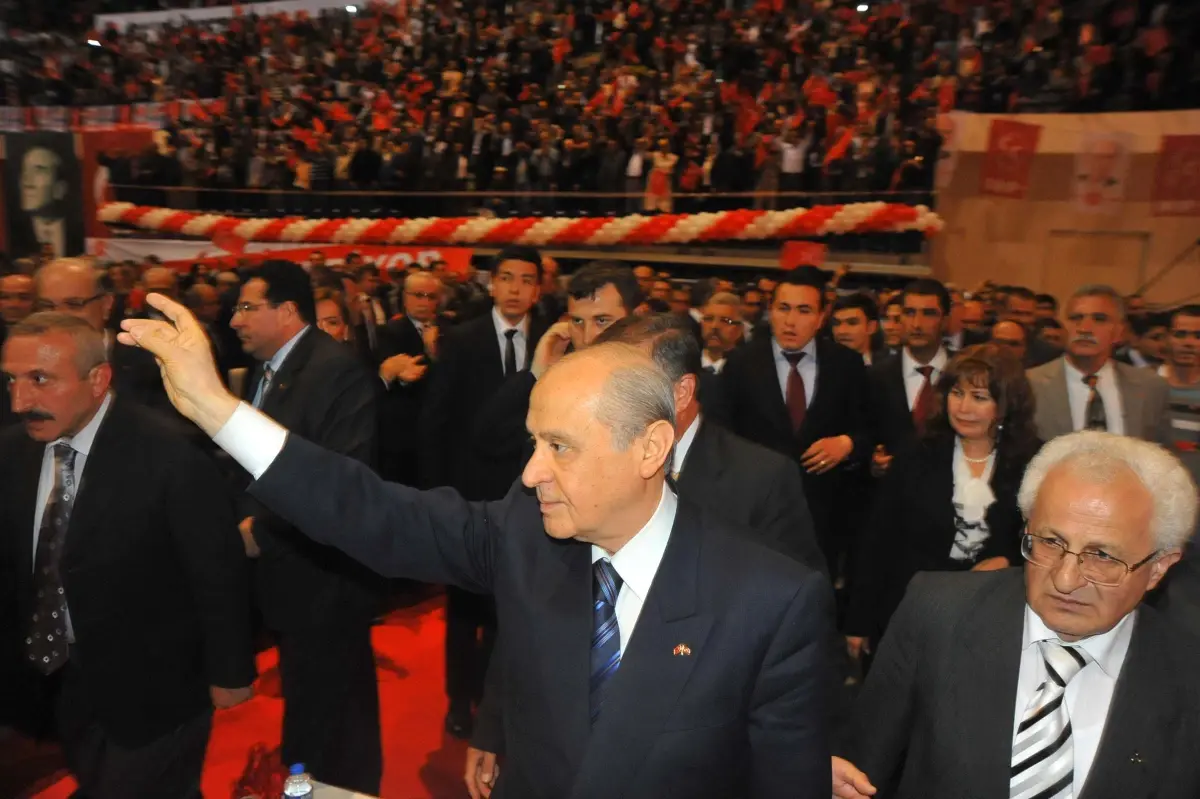 Bahçeli\'den Erdoğan\'a: Senin \'Eşrefi Mahluk\' Gördüklerin \'Esfel-i Safilin\'