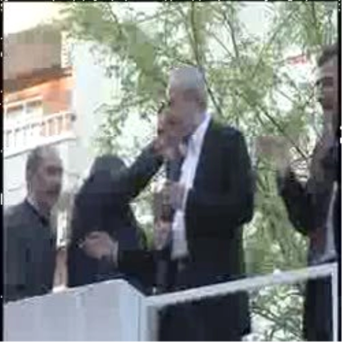 Kılıçdaroğlu BDP\'li Başkana Destek Verdi