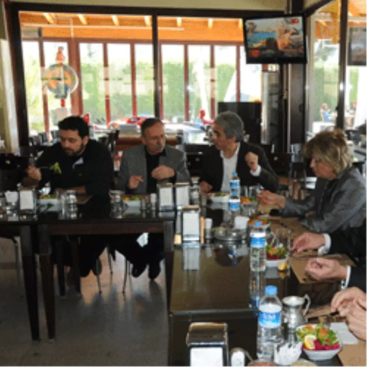 Belediye Hizmet Binası ve Kapalı Pazar Yeri Projeleri Jüri Önünde