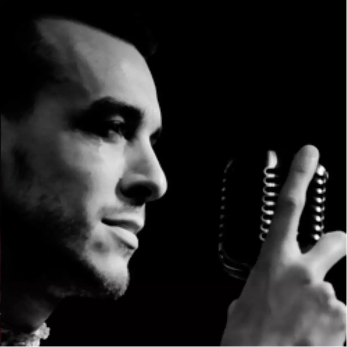 Cem Adrıan Konserlerine Ara Vermeden Devam Ediyor!