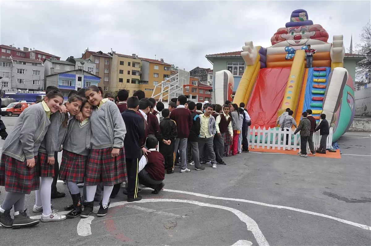 Eyüp Belediyesi 3. Eyüp Çocuk Şenliği Başladı