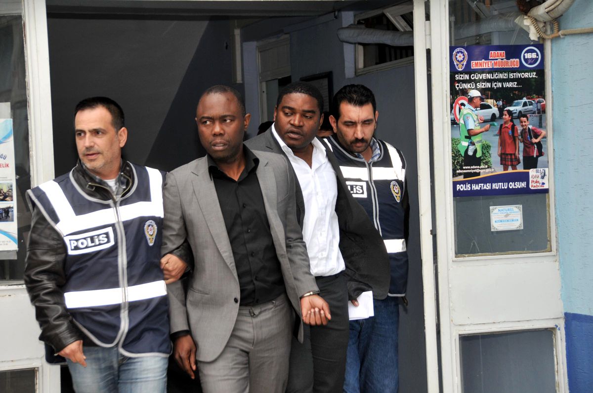 Kartonu Döviz Diye Satmaya Kalkıştılar