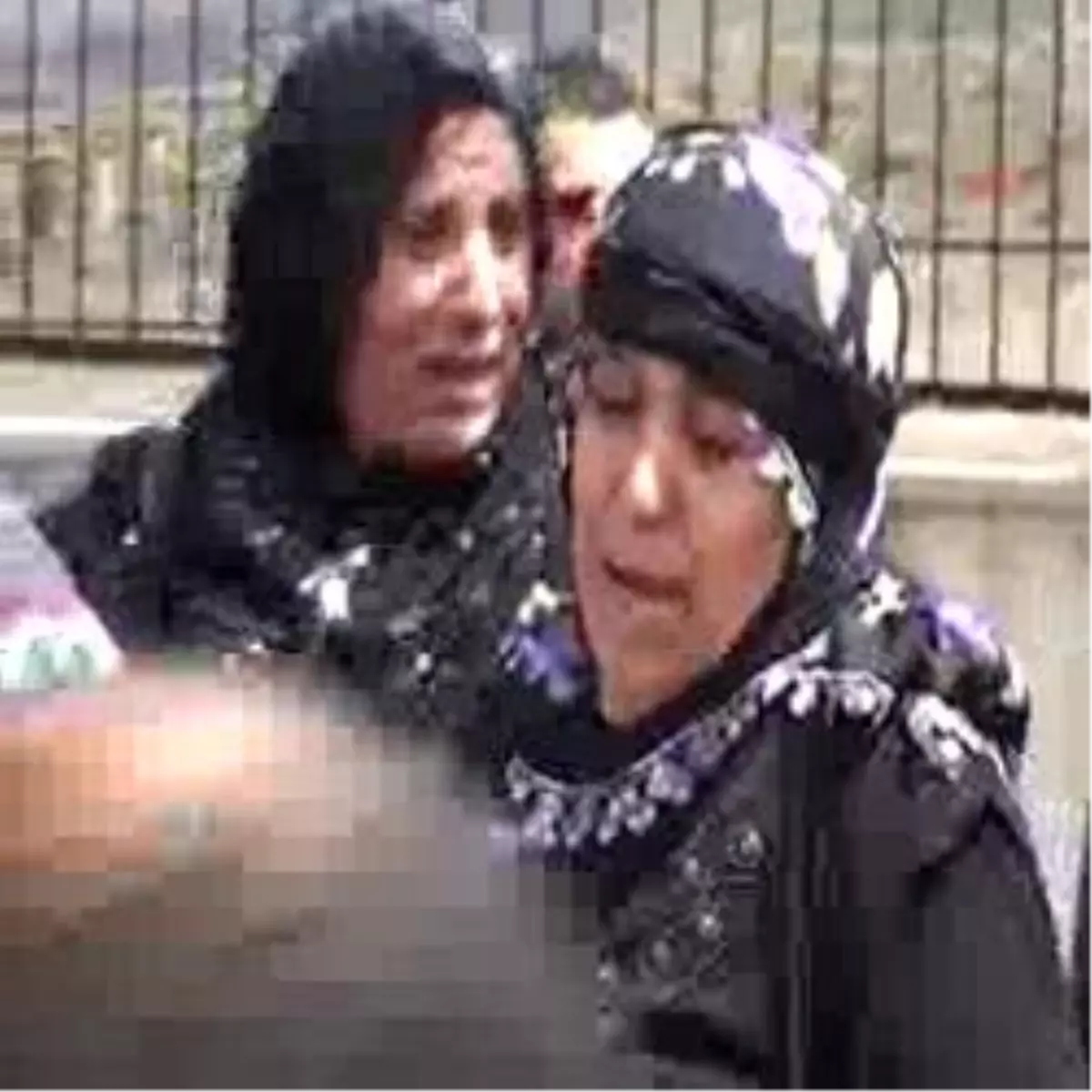 Hediye Ananın Ağıtı Yürek Burktu