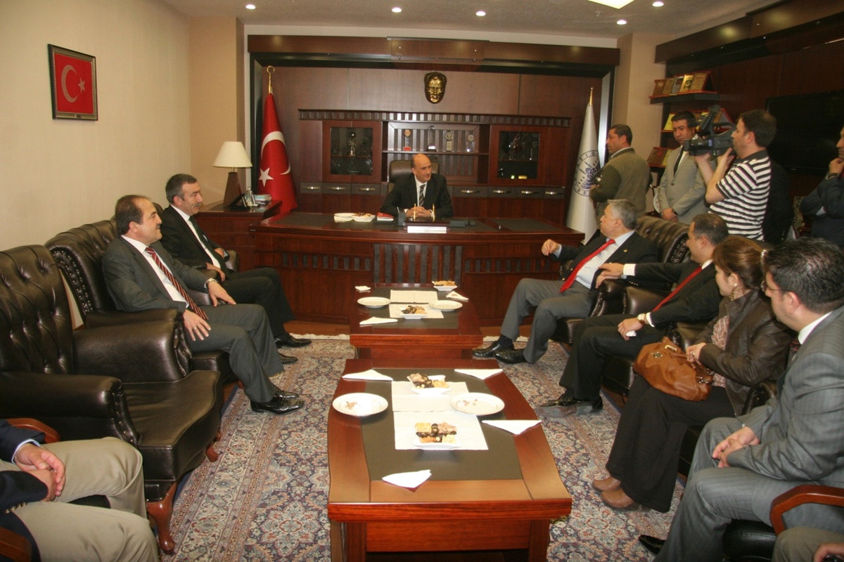 'Sizlerle Birlikte Çok Büyük Çalışmalara İmza Atacağız'