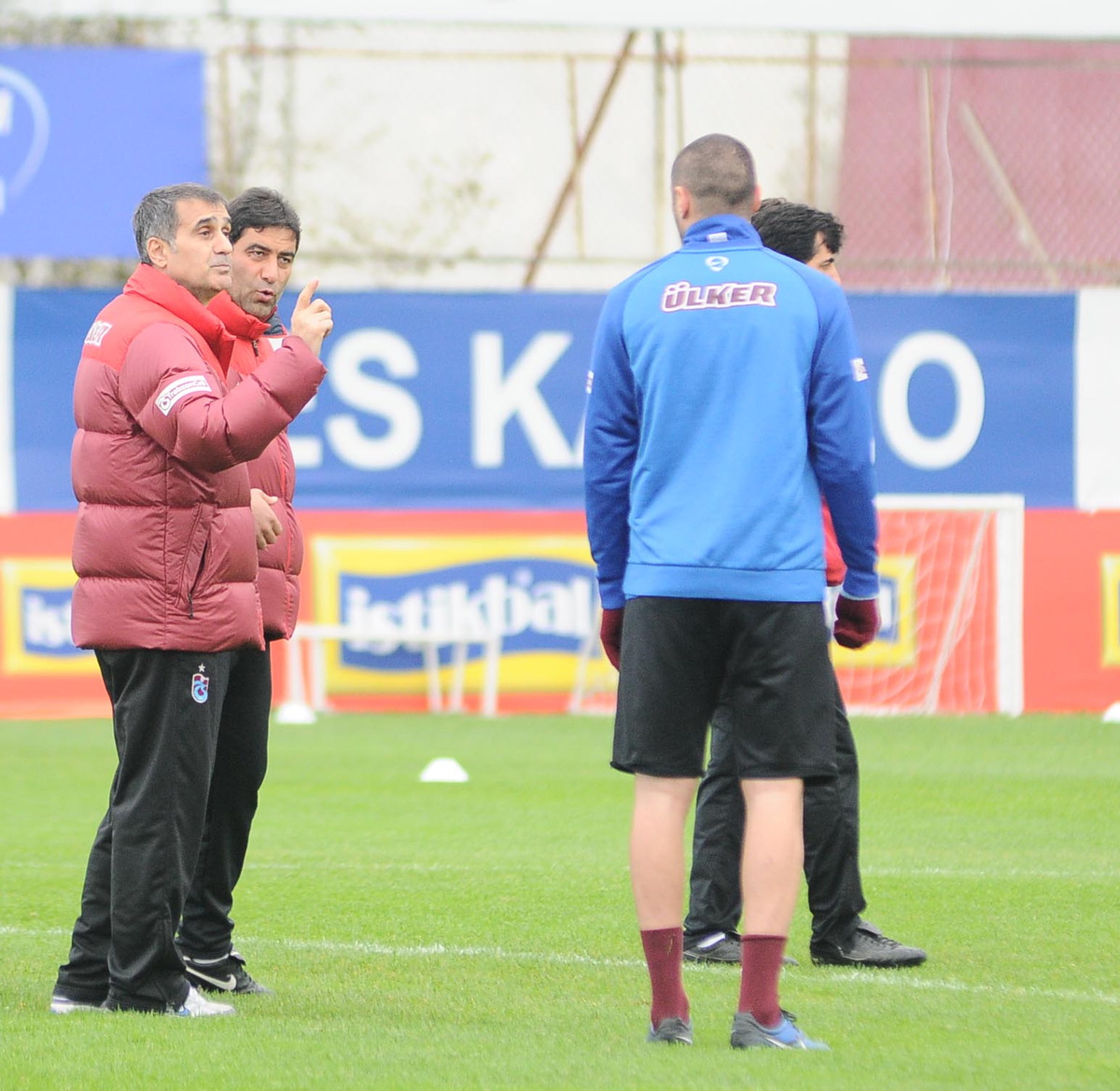 Trabzonspor Teknik Direktörü Güneş'in Silahı Burak