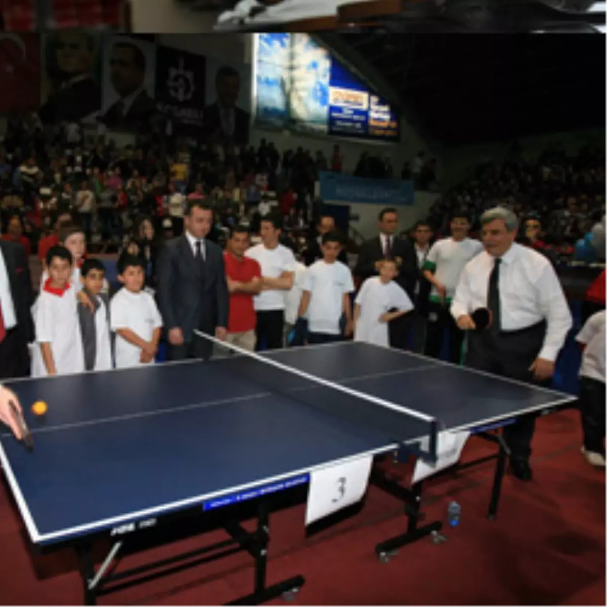 507 Okula Masa Tenisi Masası Verildi
