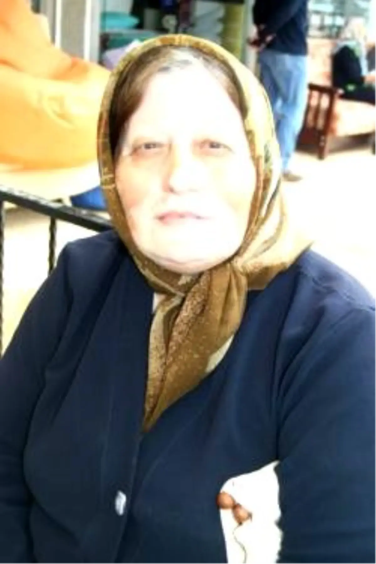 Midilli\'ye Sürüklenen Üç Genç, 6 Gün Sonra Evlerine Döndü