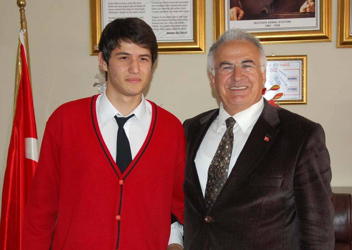 Ygs Türkiye İkincisi Turgutlu'dan