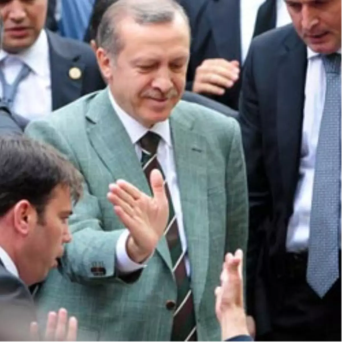 Komşu Başbakan Geldi!