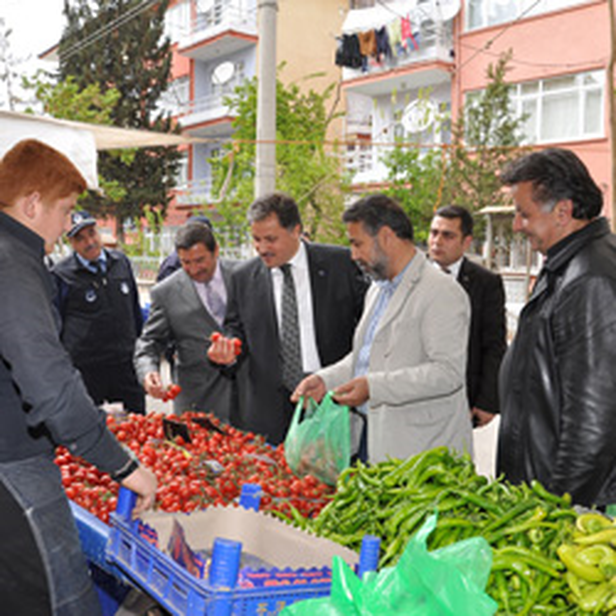 Malatya Belediye Başkanı, Pazarcı Esnafını Gezdi