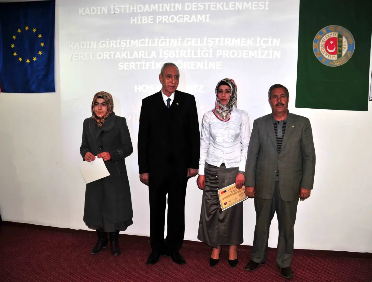 Vali Karaloğlu, Kadın Girişimcilere Sertifikalarını Verdi
