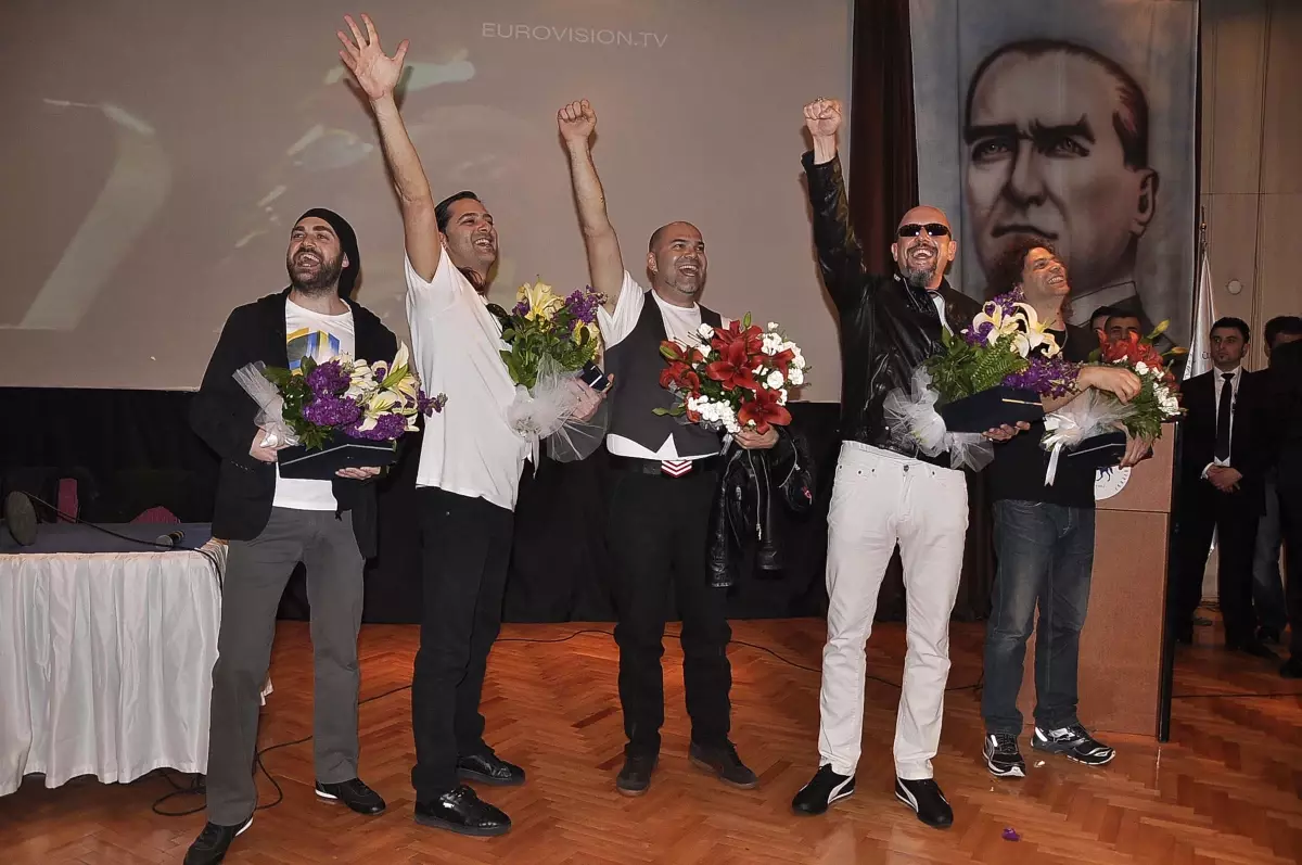 \'Yüksek Sadakat\', Nazar Boncuğu İle Uğurlandı