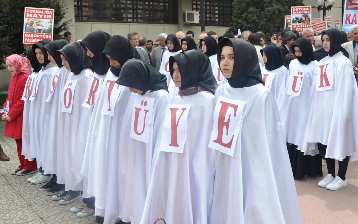 İzmit'te Türban Eylemi