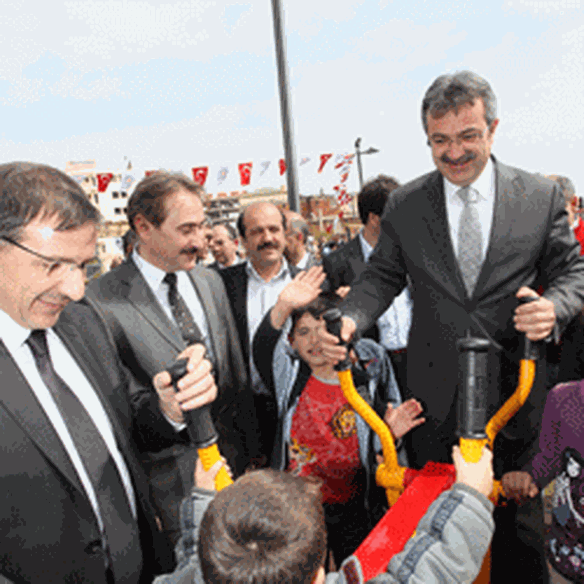 Köşklü Çeşme'de Şölen Gibi Park Açılışı