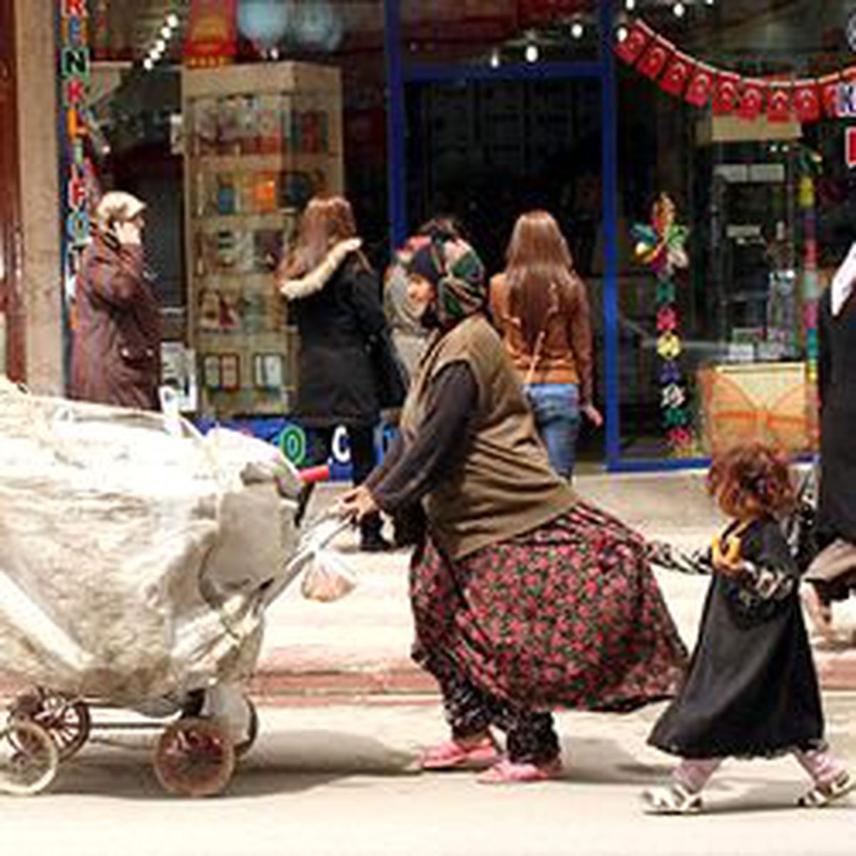 İlk Kez Marketten Alışveriş Yaptılar!