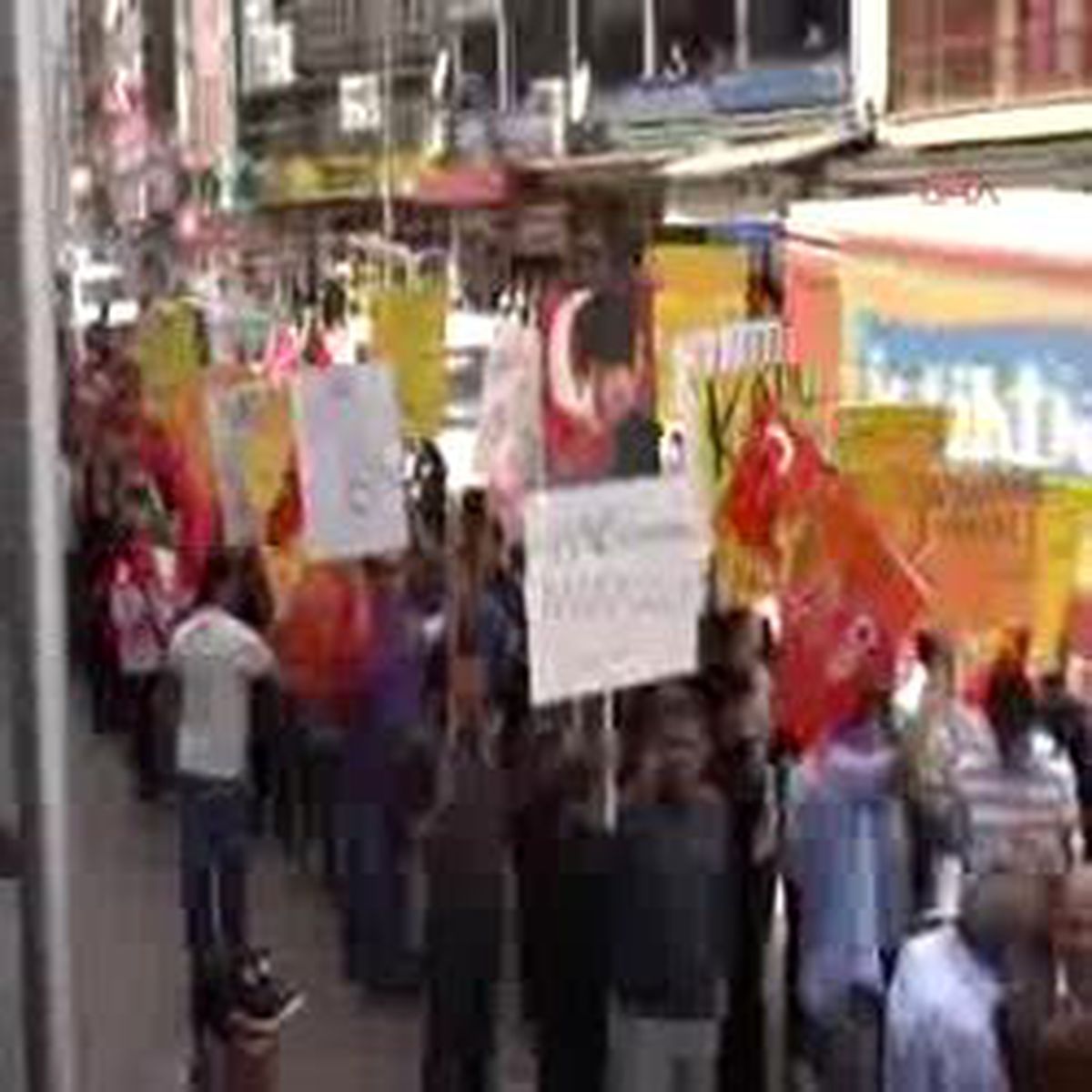 Karabük'te 1 Mayıs Halaylarla Kutlandı