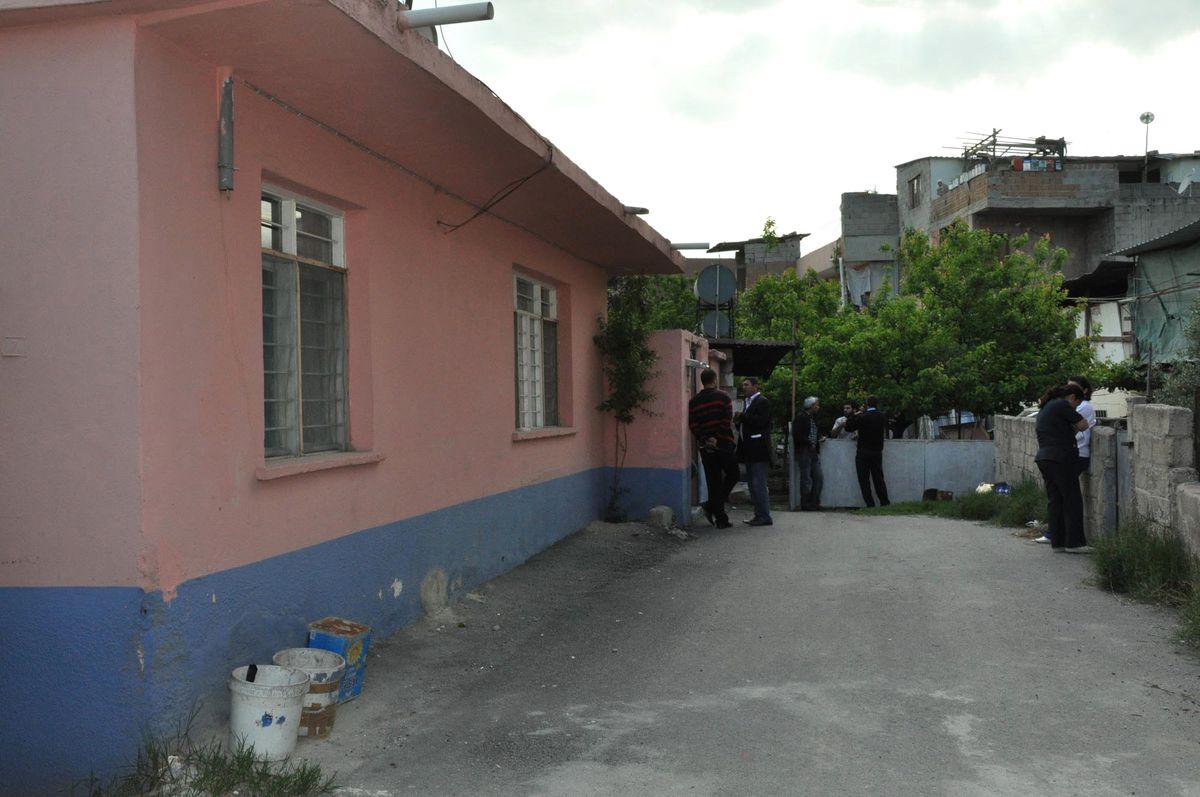Kızını Rahatsız Edin Adamı Öldürdü
