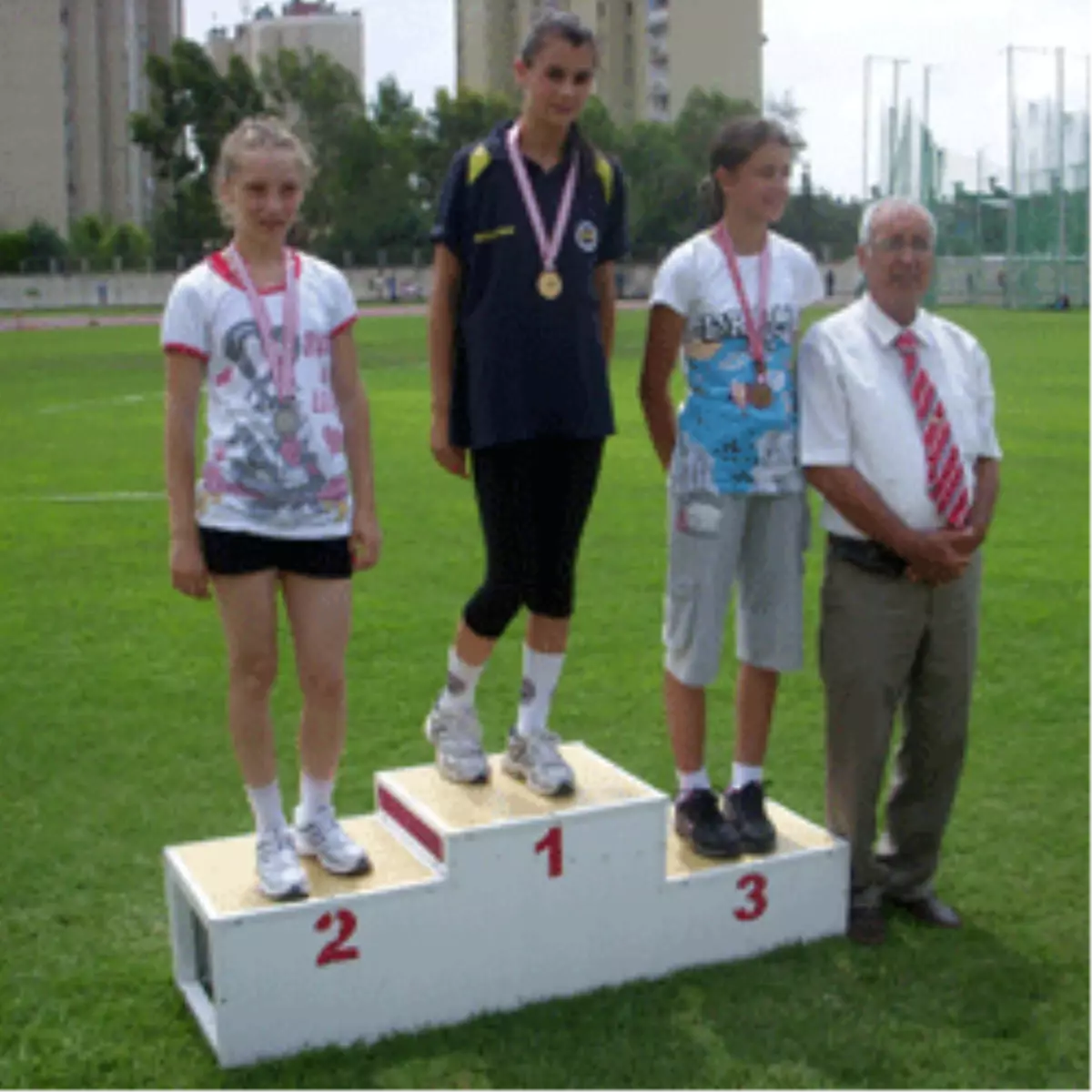 Osmangazili Sporculardan Bir Başarı Daha Atletizm’de Türkiye İkinciliği Osmangazi’nin
