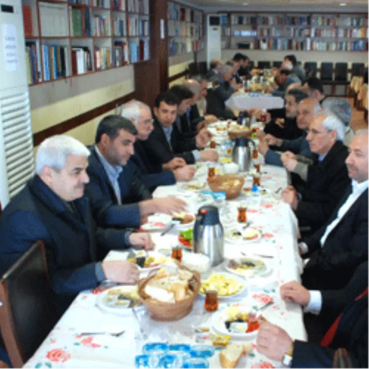 İstanbul’daki Adıyamanlı Stk Başkanları Kahvaltıda Buluştu