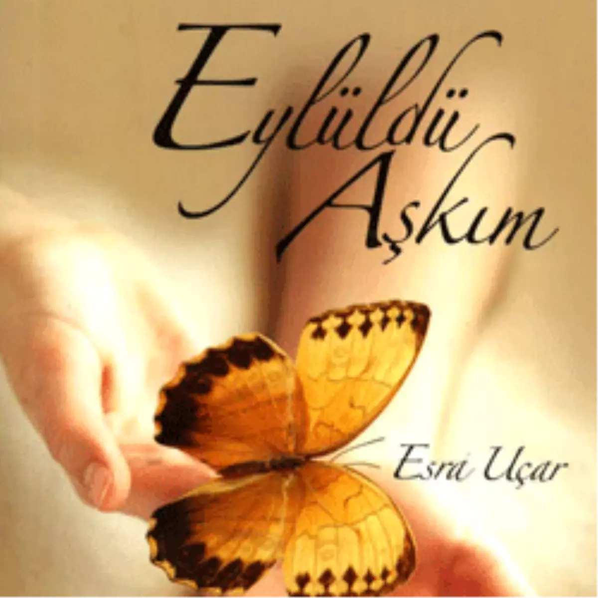 Annenize Esra Uçar’dan Sevgi Dolu Sıcacık Bir Öykü Hediye Edin