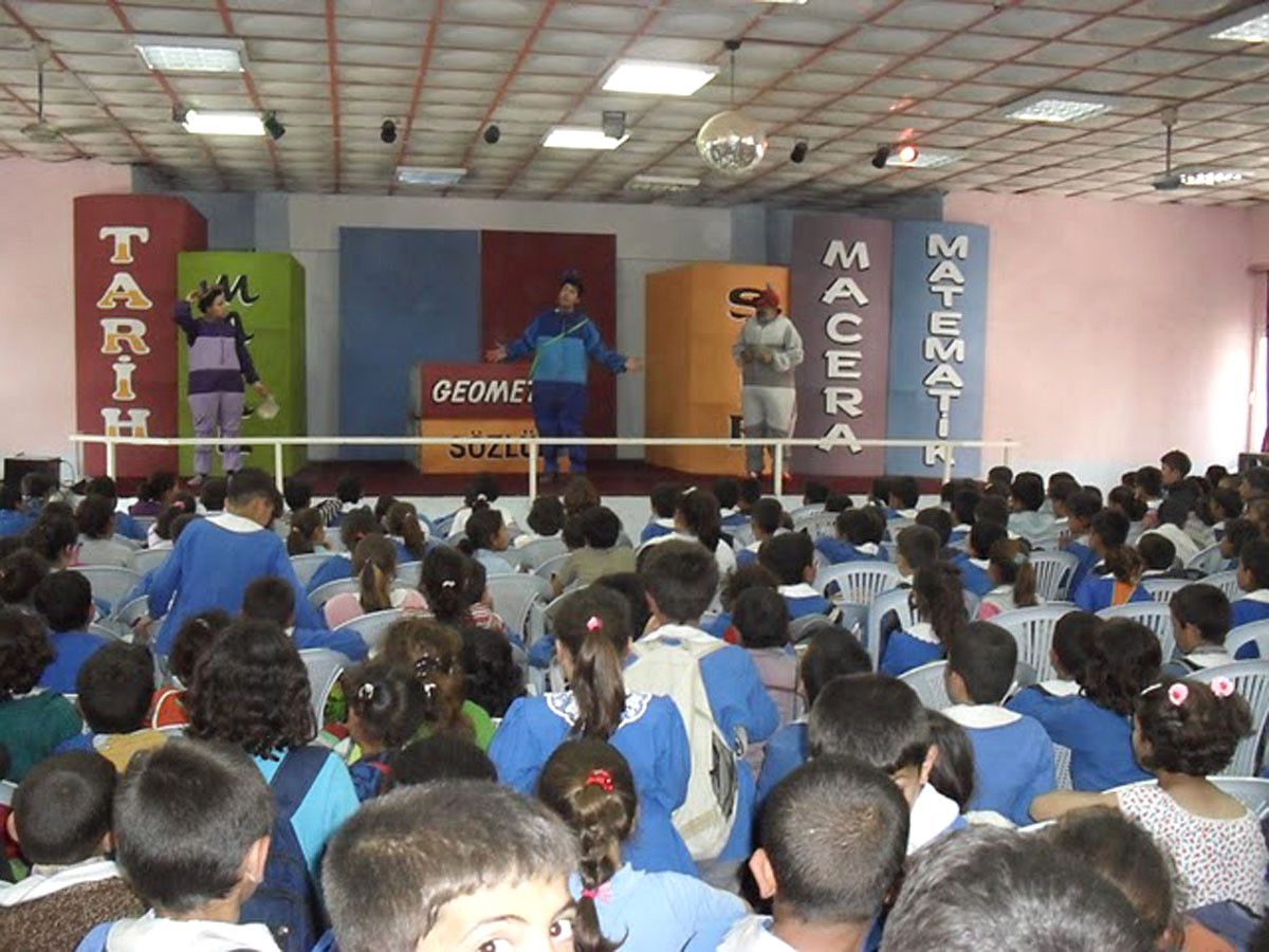 Her Zaman Her Yerde Tiyatro!