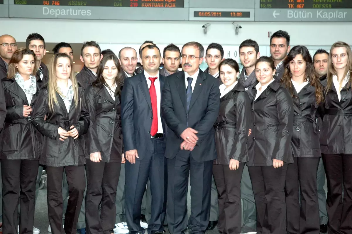 Karate Milli Takımı Avrupa Şampiyonası İçin İsviçre\'ye Gitti