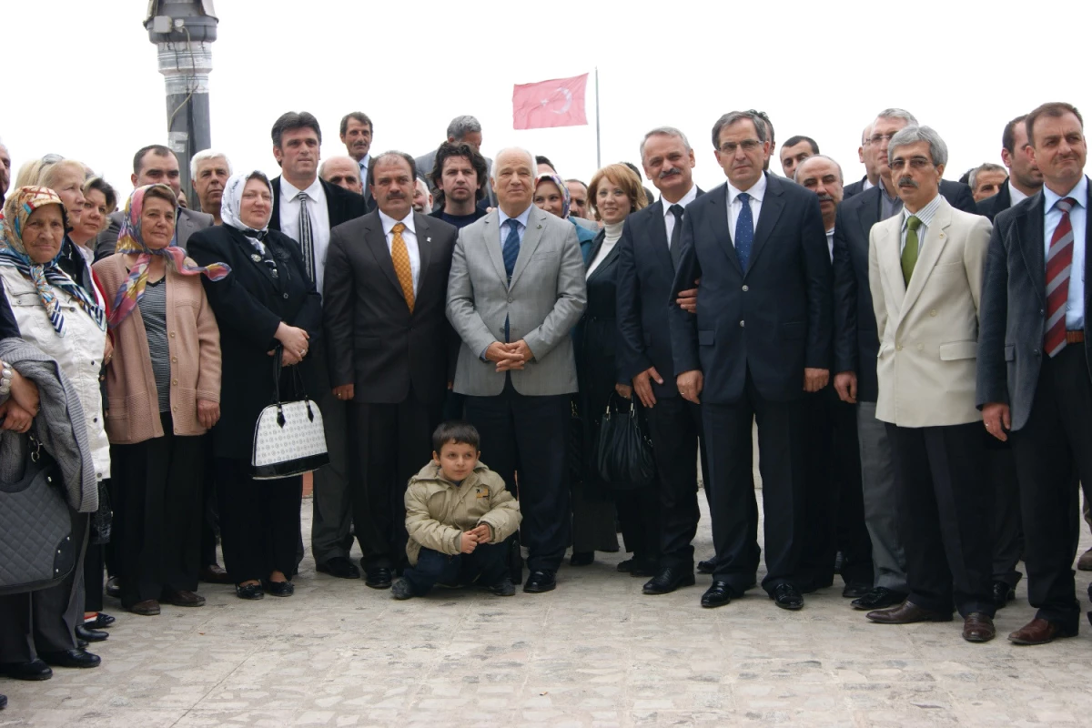 Ak Parti Bursa Milletvekili Adayı İsmet Su Mudanya’daydı