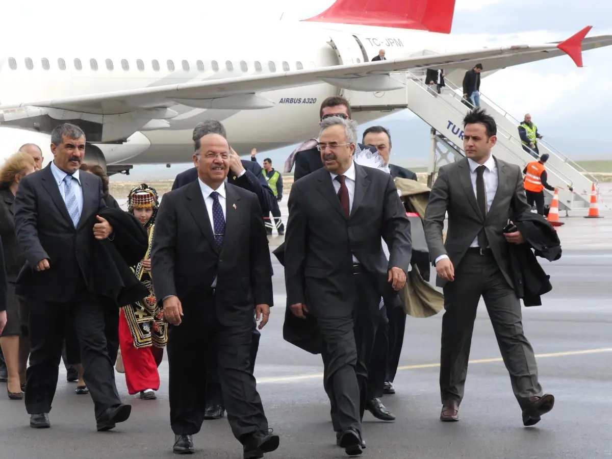 Ulaştırma Bakanı Madımak\'ı Gezdi